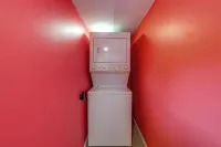 11 Mi to Oneida Lake Spacious Apt in Verona! - Wifi