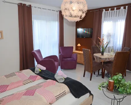 เนปจูนส์ อังเคอร์พลัทซ์ อุนด์ ซัวร์เซรอบเบอ โรงแรมในคุกซ์ฮาเฟน