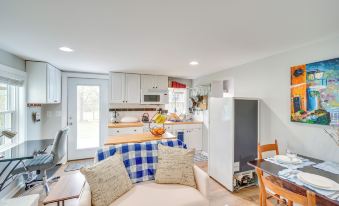 Less Than 1 Mi to Wineries Quaint and Cozy Waterford Studio