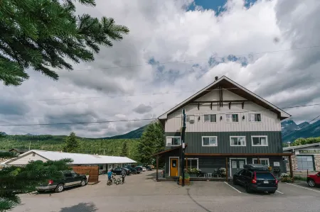 Snow Valley Lodging