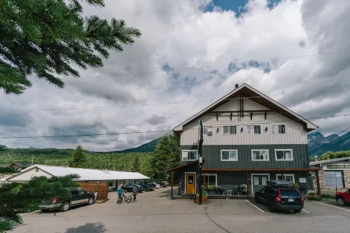 Snow Valley Lodging Hotels in Fernie
