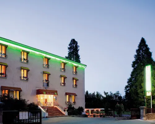 Logis Hôtel Restaurant les Cèdres Hoteles en Joyeuse