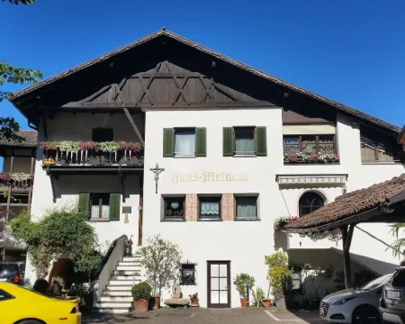 Garni Meinrad Hotels in Ora