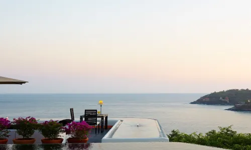 特塔西奧尼斯酒店基小型游泳池 - 限成人入住