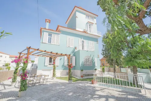 Impact Beach House - Ostelli