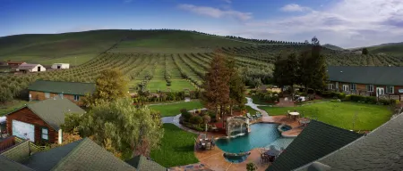 Purple Orchid Resort & Spa Отели рядом с достопримечательностью «Дарси Кент Вайнярдс»