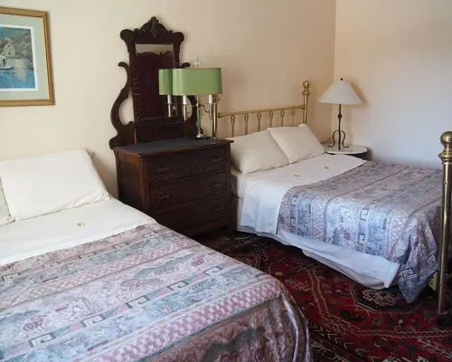 Downtown Bed and Breakfast Hotels near Lansdowne Park