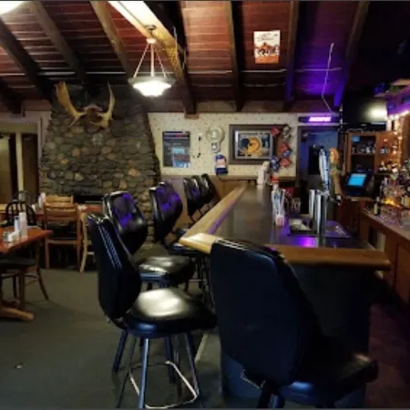 Lakeshore Lodge