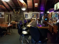 Lakeshore Lodge