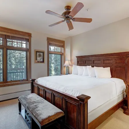 Luxurious 2 Br in River Run Village with Ski in Ski Out Condo