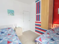 Swanage Bay Apartment - parking