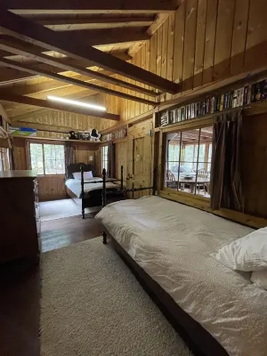 Mackinney Camp - Limit 8 Cottage