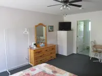 Mountain Springs Motel & RV Park Hotels in Barriere