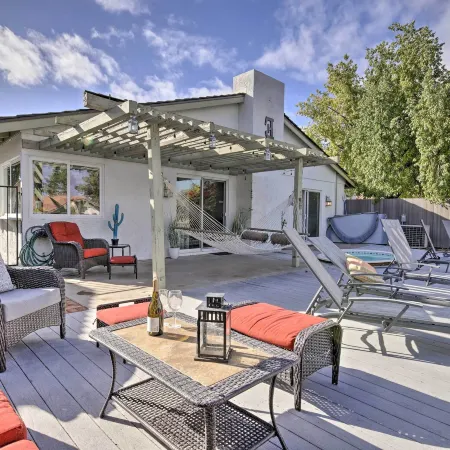 Sun Deck, Hot Tub! Lakefront Tempe House