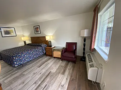 Cedar Creek Inn