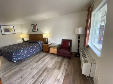 Cedar Creek Inn Отели в г. Бернет