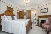 The Lamplighter Bed & Breakfast of Ludington Hotels in Ludington