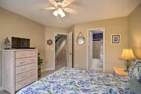Coastal Home w/ Community Pool < 2 Miles to Beach! - balcony