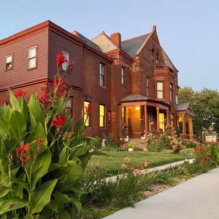Vineyard Mansion Carriage House