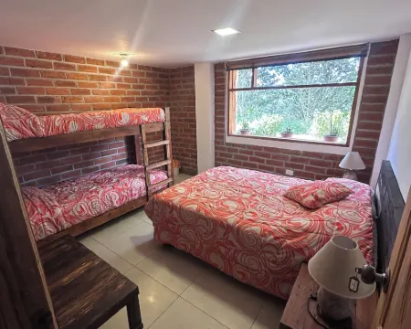 Hosteria y Camping WiM Hoteles en Machachi