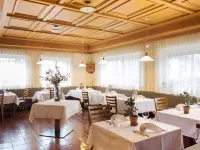 Bed&Breakfast Pension Hilpold Hotels in Lana