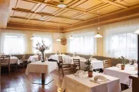Bed&Breakfast Pension Hilpold Hotels in Lana