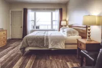 Lakeside Inn