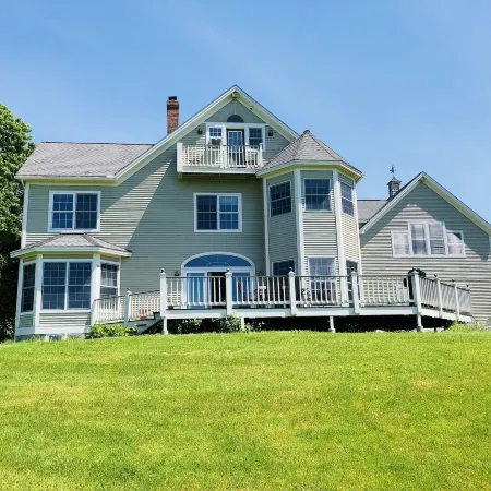 High Hill Inn