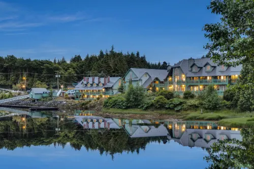 Canadian Princess Lodge & Marina Hotels in Ucluelet