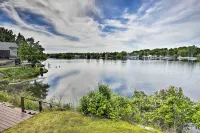Family Cottage on Chaumont Bay, Walk to Downtown - 3-Star