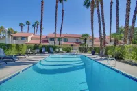 Townhome w/ Pool Access, Near Dtwn Palm Springs! - appartements de vacances
