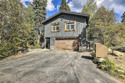 Tahoe City Getaway ~ 1 Mi to Commons Beach! Hotels in Squaw Valley