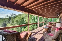 Stunning Dahlonega Gem: Mountain & Waterfall Views - 4-Star