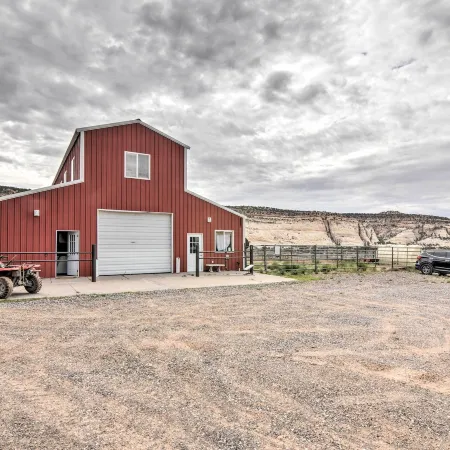 Charming Barn Apt in Boulder! Gateway to Parks!