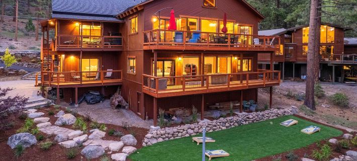 4 Mi to Diamond Peak Ski Resort: Gem w/ Hot Tub Hotels in Washoe County