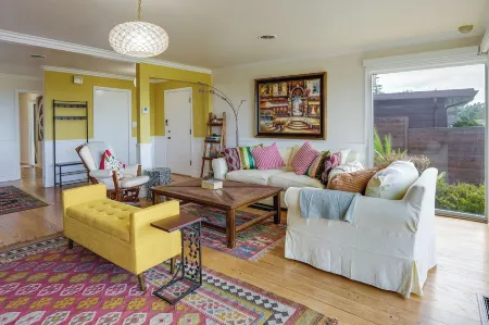 Stunning Bay-View Home in Kensington! Отели рядом с достопримечательностью «Риджинал Паркс Ботаник Гарден»