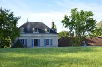 Villa du Cerf Thibault Hoteles en Le Blanc