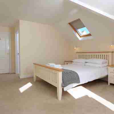 6 Chichester Court Rooms
