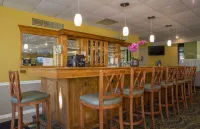 Grande Shores Ocean Resort - bar