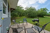 Charming Tiny Home with Fire Pit and Animal Encounters - Cozy Retreat