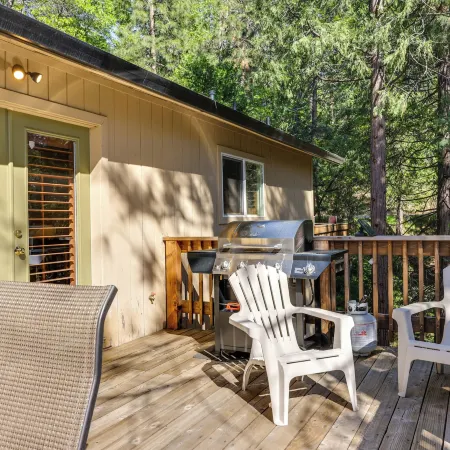 Cozy Mi-Wuk Village Cabin w/ Deck!