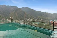 ZANA by the Ganges, Tapovan, Rishikesh - 游泳池