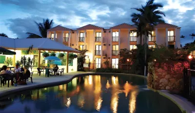 Bohemia Resort Cairns Hotels near Crackerbox Palace