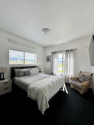 Modern condo in downtown Victor Hotel a 