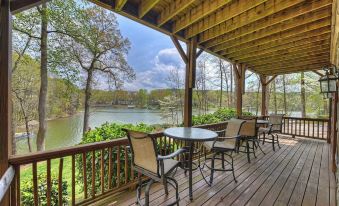 Lakeside Lodge by Avantstay Hot Tub + Dock