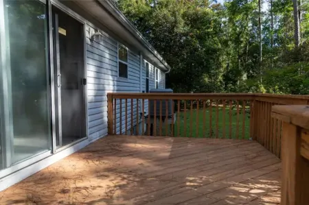 Whispering Pines Отели рядом с достопримечательностью «Парк Роанок Фестивал»