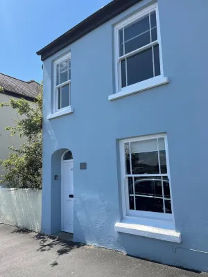 Quayside Fishermans Cottage Hotels in Appledore