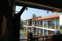 칼립소 선셋 비치 호텔