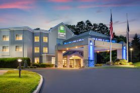 Holiday Inn Express & Suites HAWTHORNE - ELMSFORD NORTH by IHG