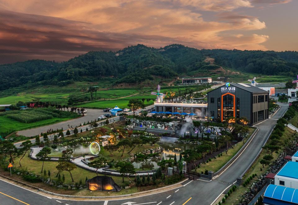 hotel overview picture
